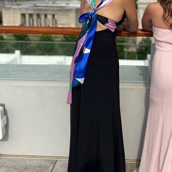 Emilio Pucci 100% silk Black Dress with Scarf tie back - Picture 4 of 7